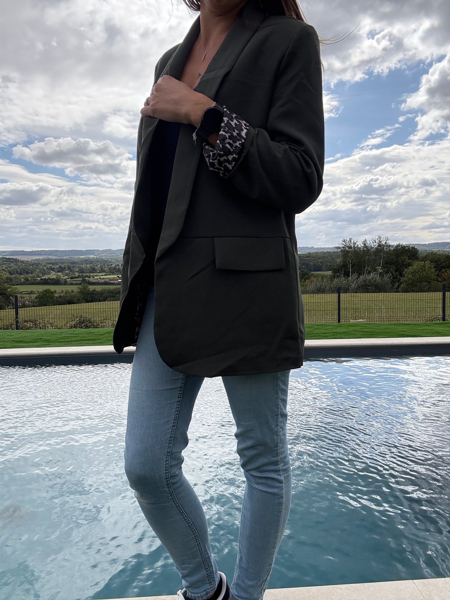 Veste blazer noir avec détails léopard