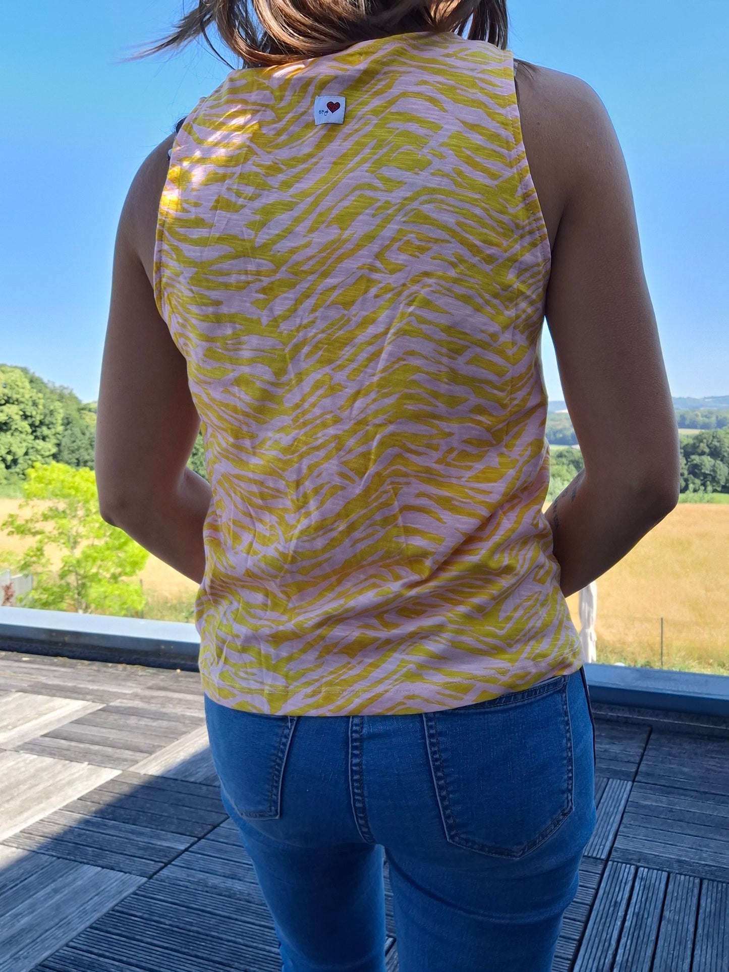 Débardeur coloré bariolé jaune upcyclé en coton/lin