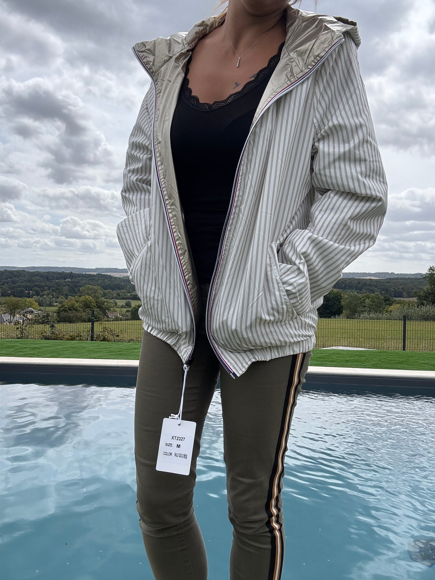 New Lolo - Manteau court mi fesses léger imperméable réversible doré capuche intérieur marin beige blanc