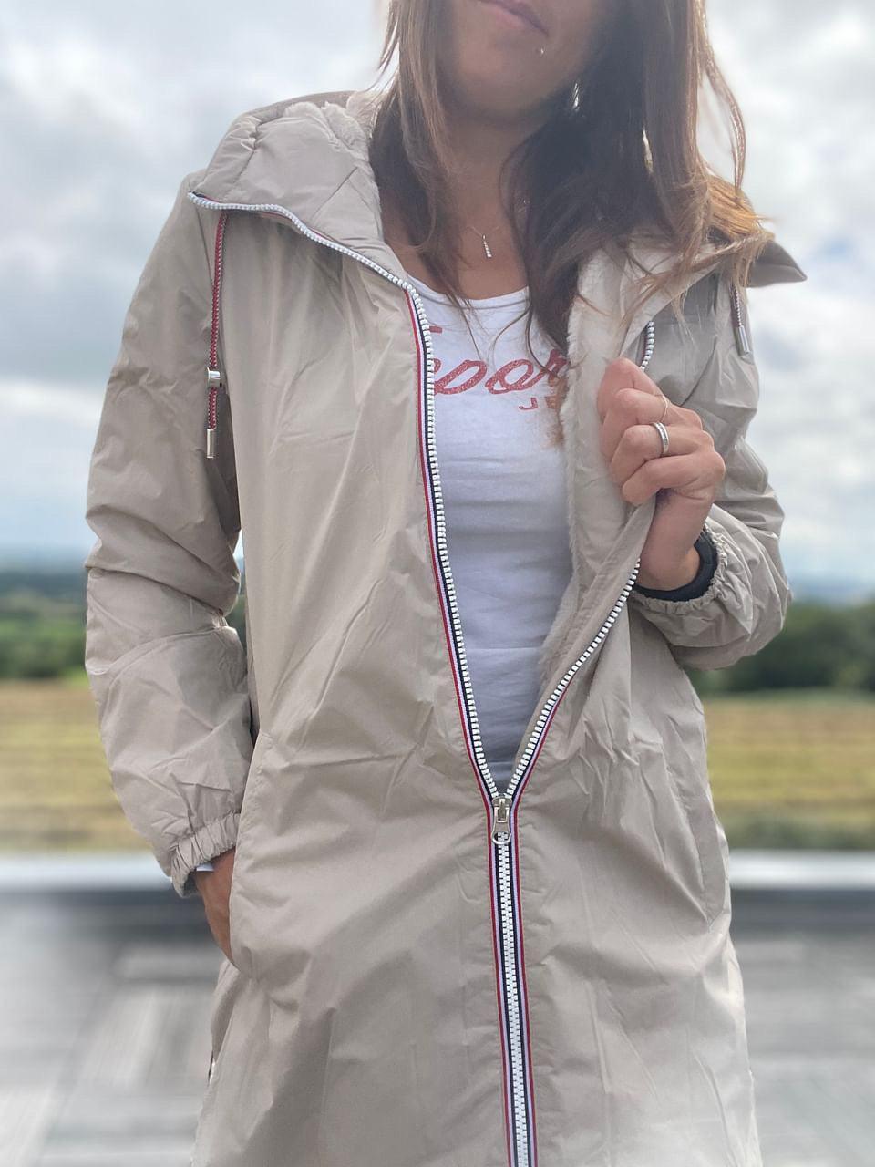 Laura Jo - Imperméable long doublé en fausse fourrure cordon tricolore couleur beige