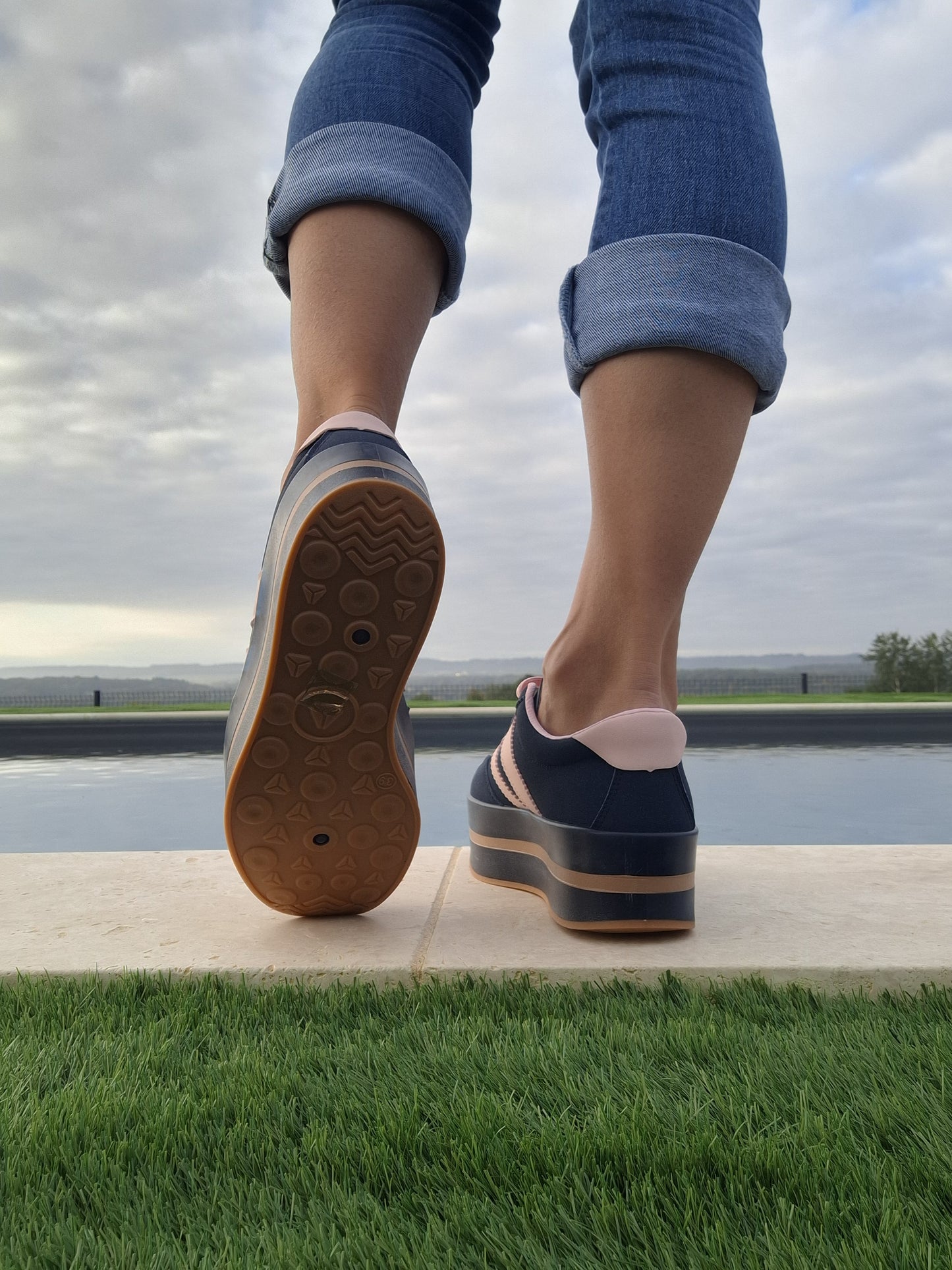 Baskets Compensées Bleu Marine Rose Femme - Style Campus Sneakers