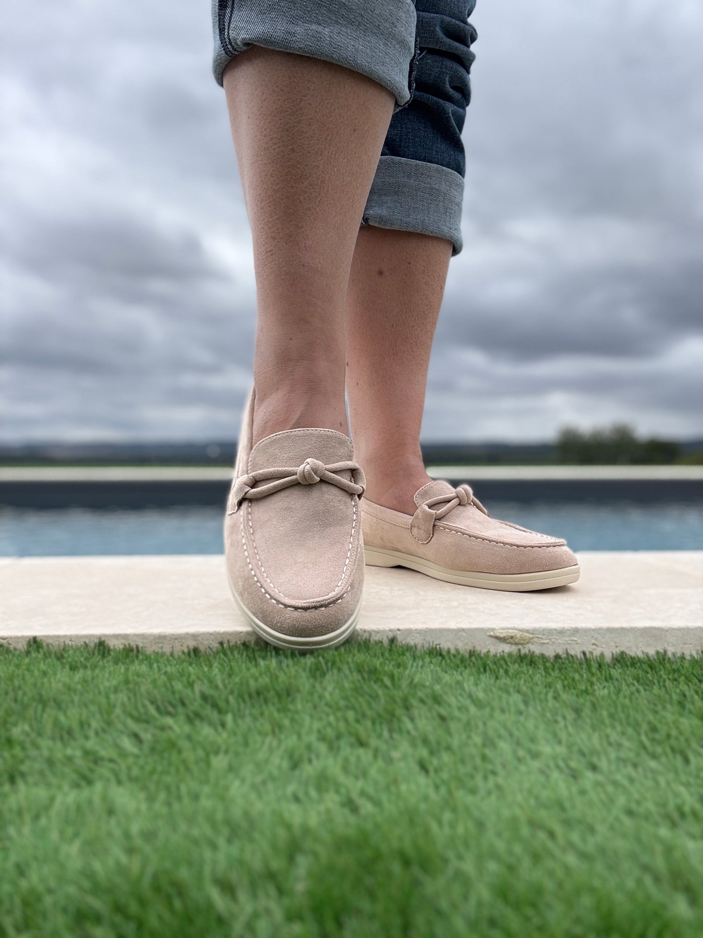 Chaussures mocassins toucher daim beige clair