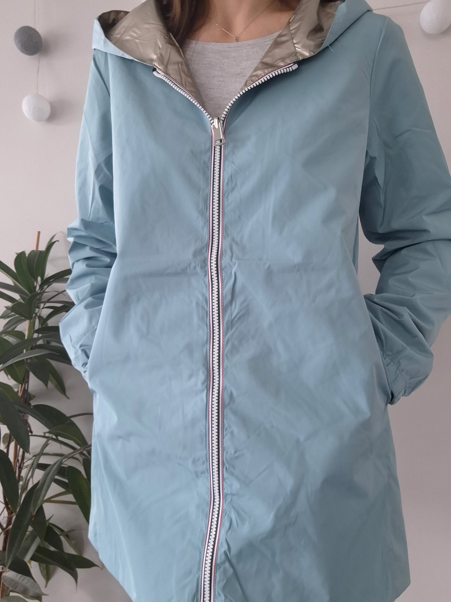 Melya Melody - Imperméable réversible mi-long sans garnissage ouate couleur bleu ciel/doré