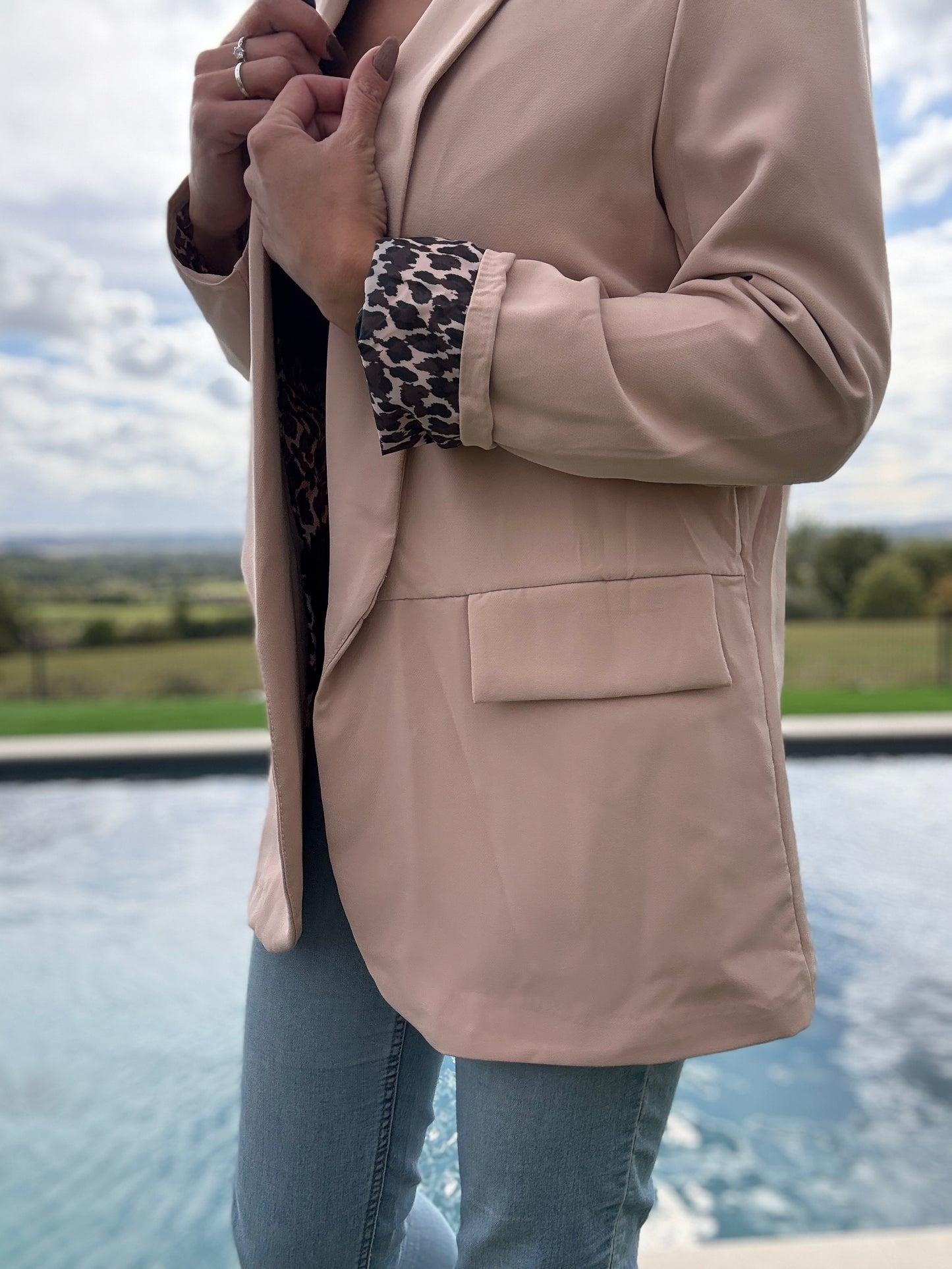 Veste blazer beige avec doublure imprimé léopard