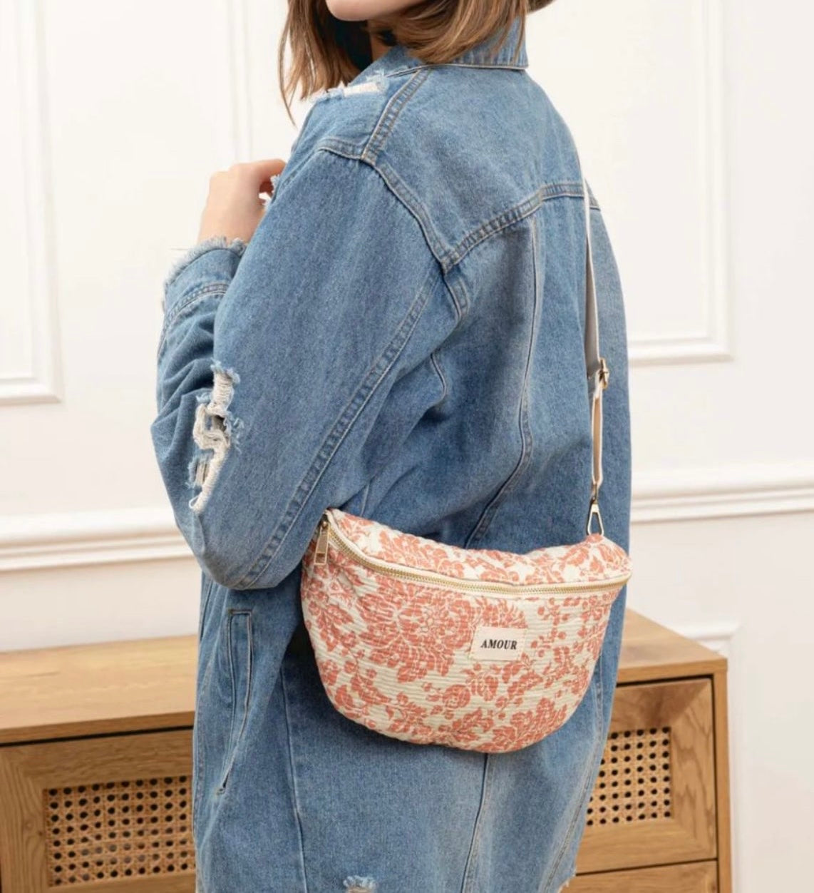 Nouveautés - Sac banane blanche en coton liberty fleuri corail
