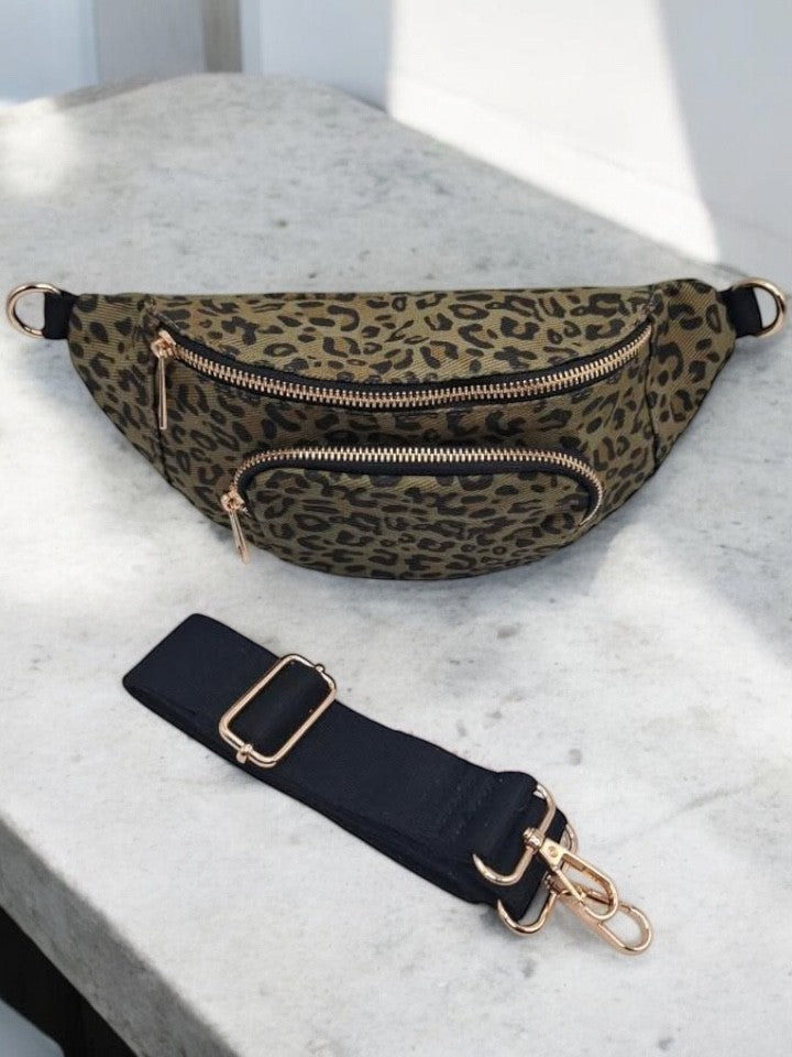 Sac banane en tissu imprimé léopard kaki 2 poches