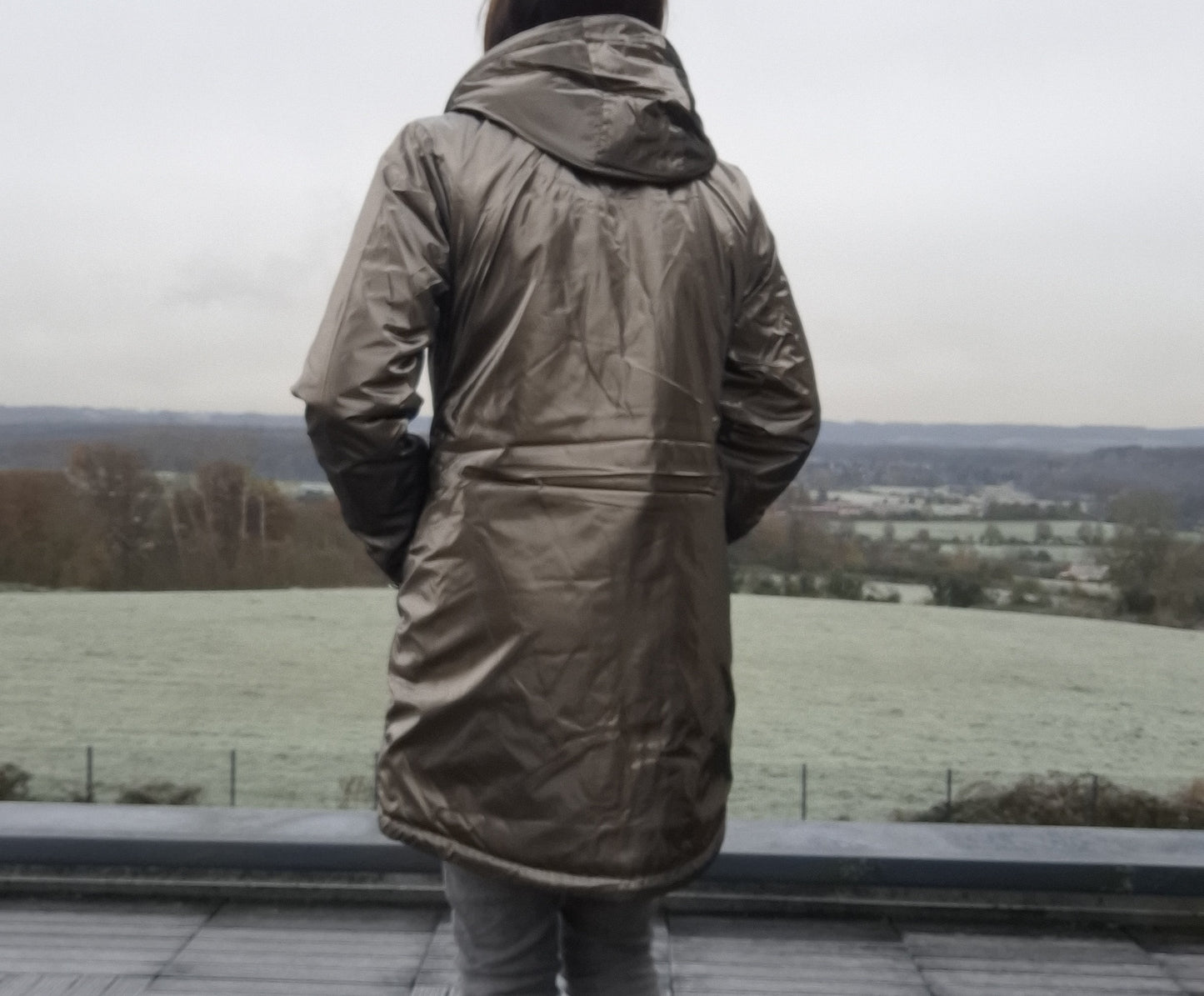 Laura Jo - Imperméable long doublé en fausse fourrure couleur bronze