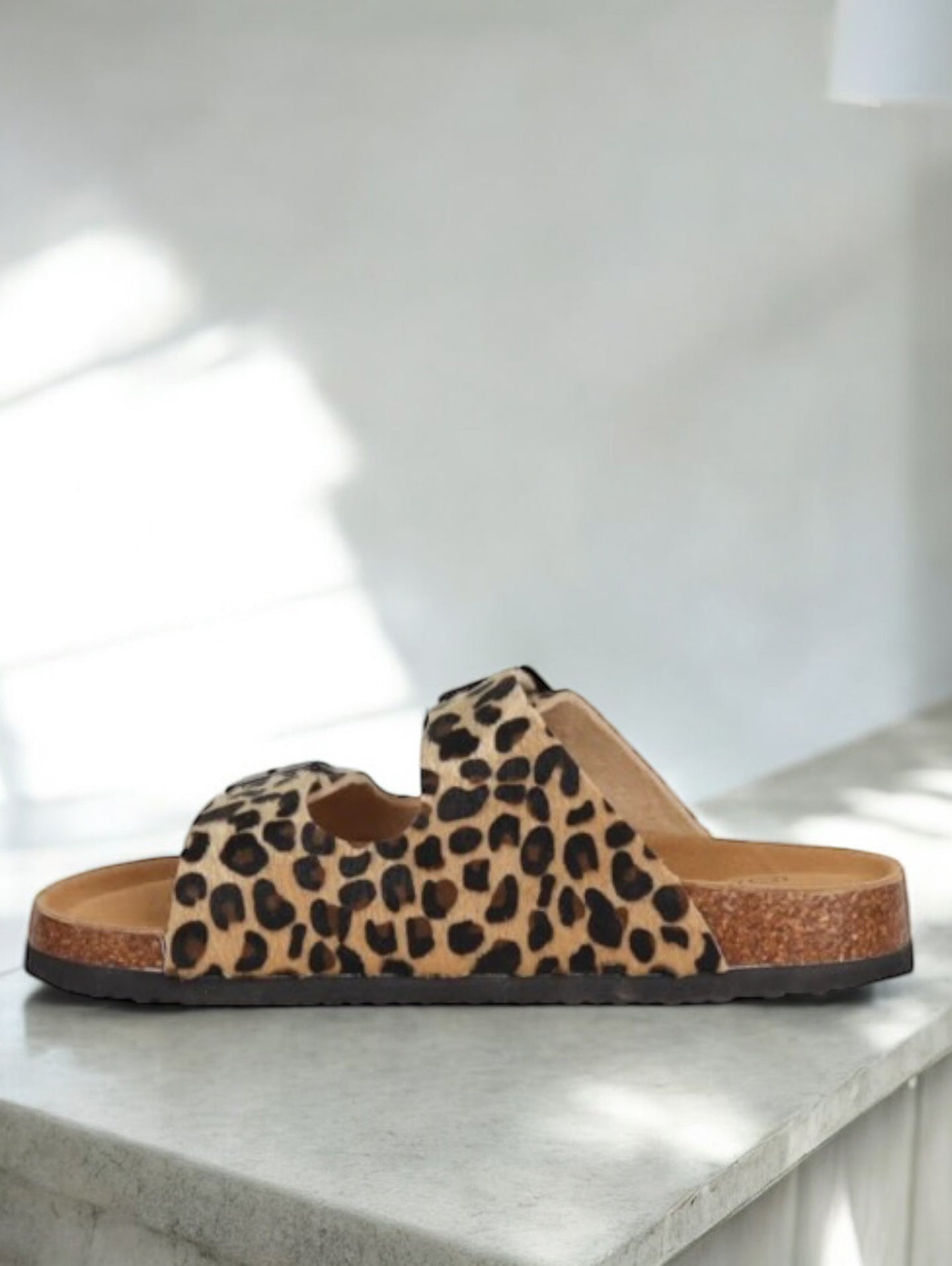 Chaussures sandales intérieur cuir motif léopard style Birk