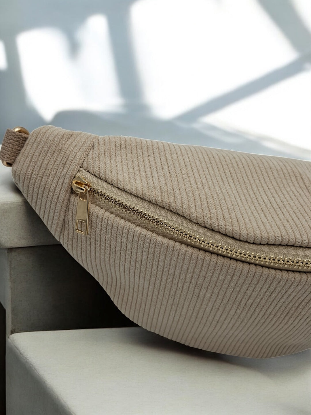 Sac banane velours cotelé beige