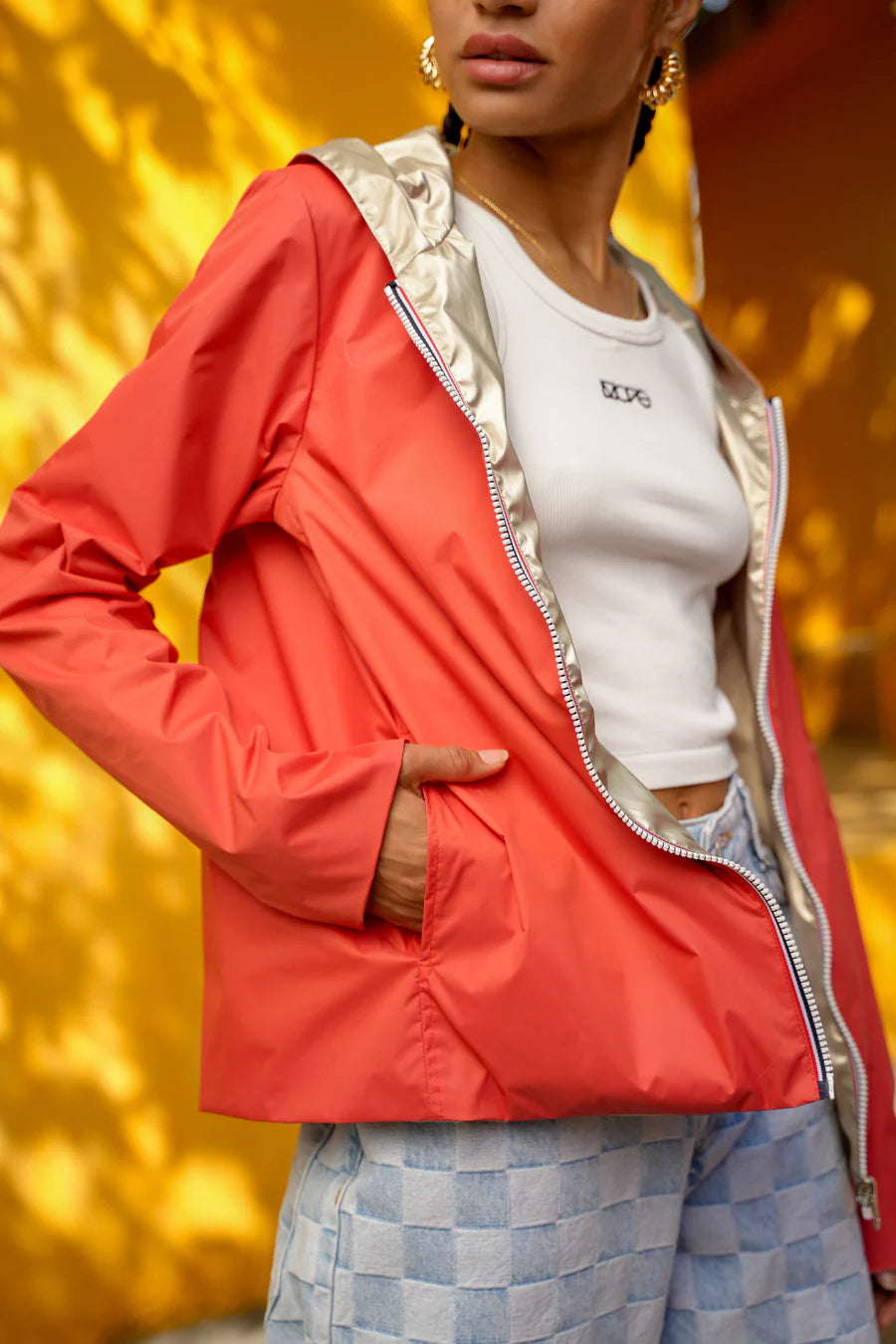 Laura Jo - Imperméable réversible court sans garnissage ouate couleur corail/doré
