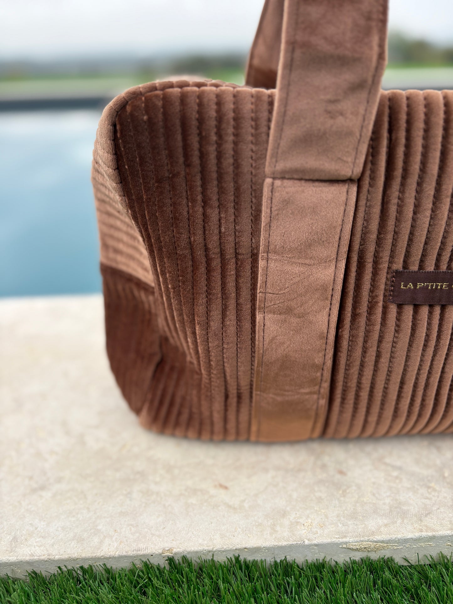 Sac week-end de voyage polochon velours matelassé marron