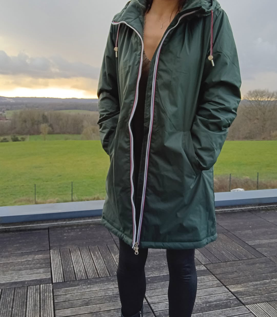 Laura Jo - Imperméable long doublé en fausse fourrure cordon tricolore couleur vert forêt