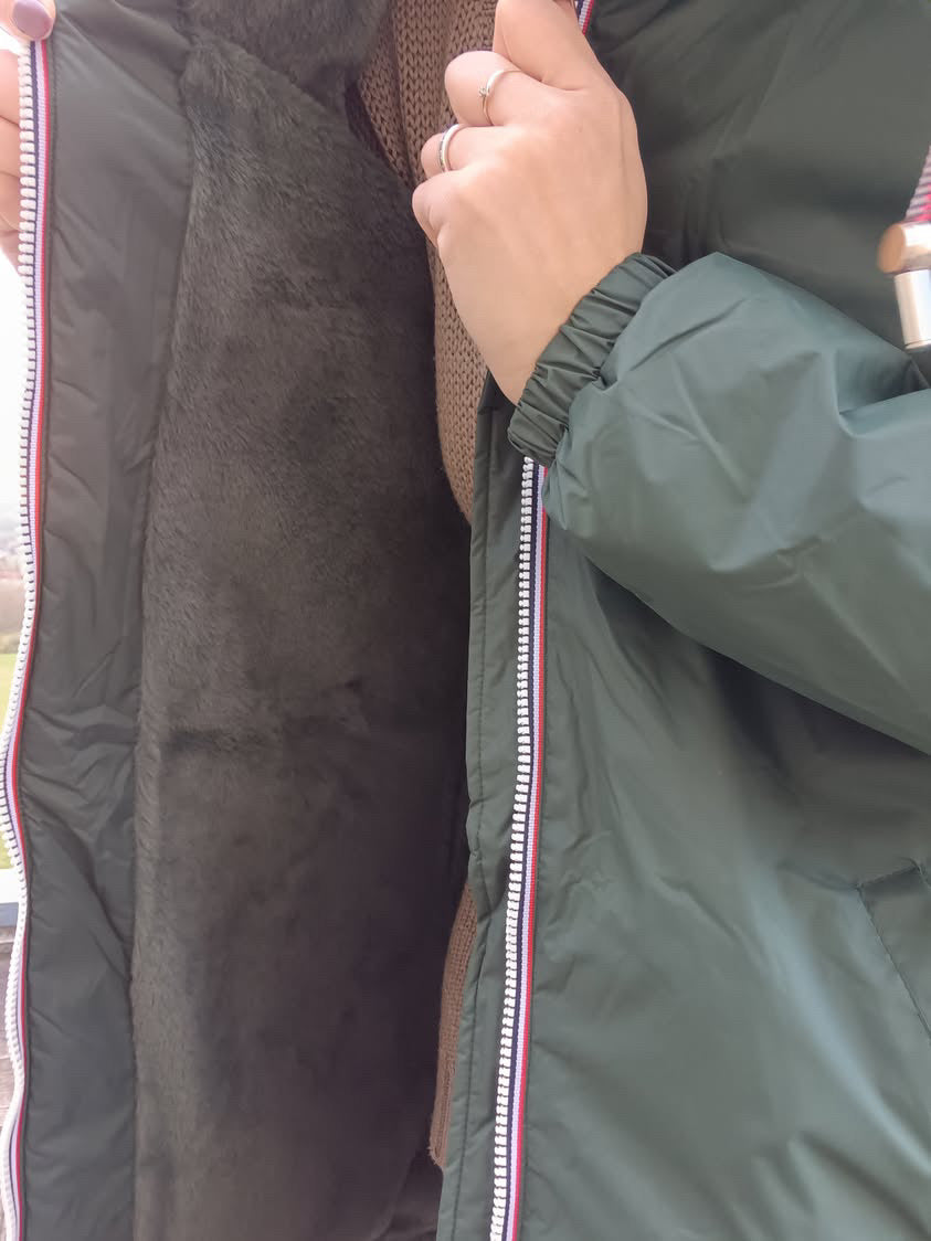 Laura Jo - Imperméable long doublé en fausse fourrure cordon tricolore couleur vert forêt