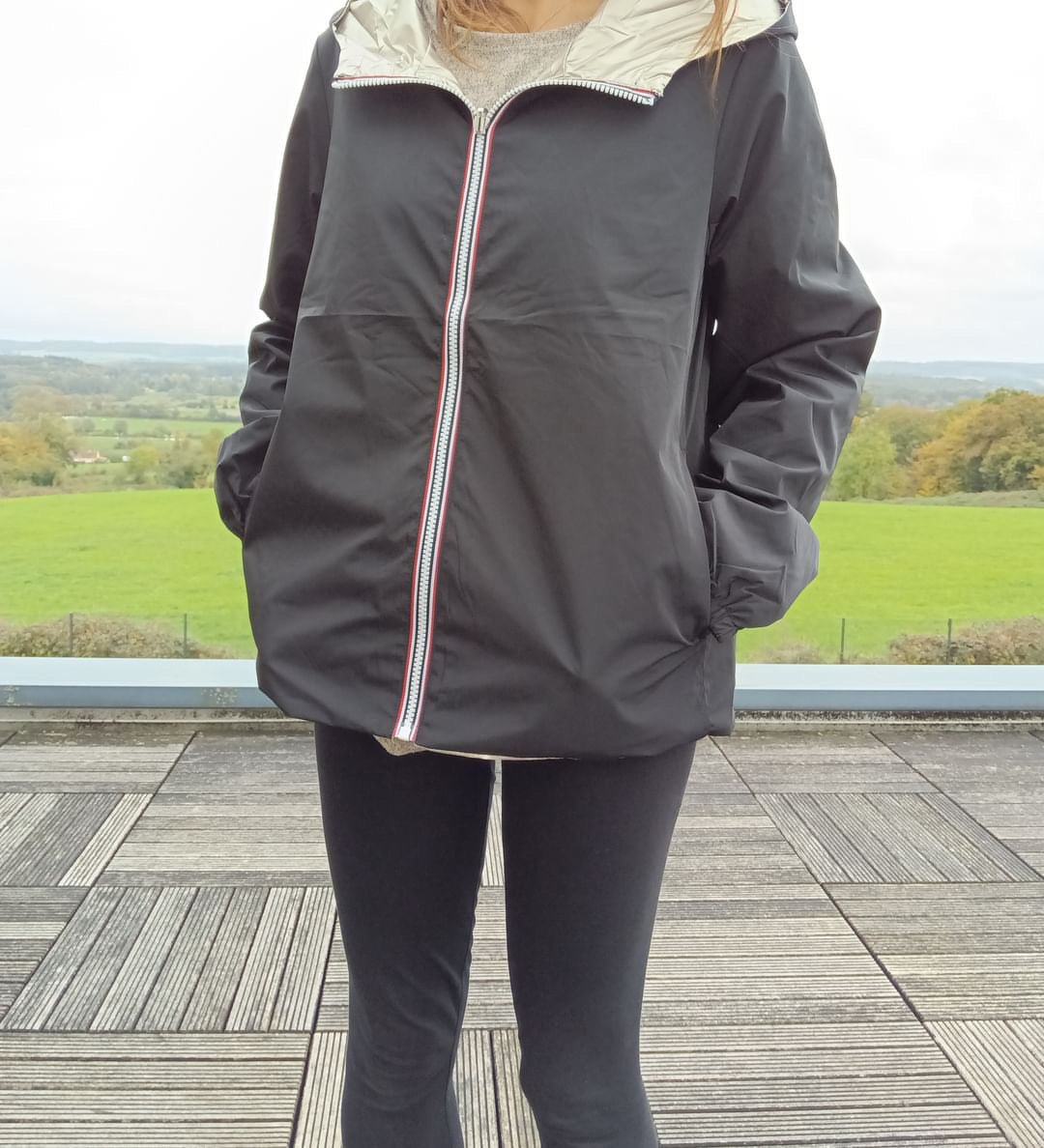 Melya Melody - Manteau court léger imperméable noir réversible doré