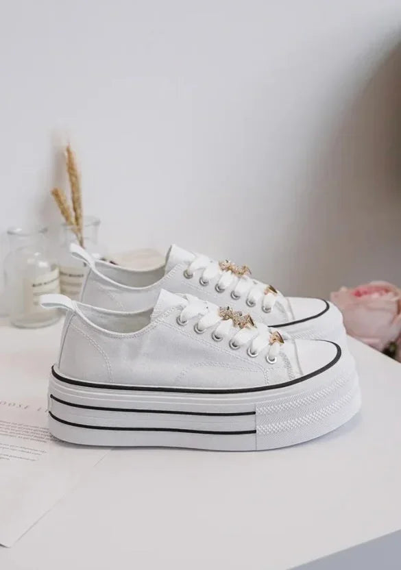 Chaussures baskets basses semelle compensée en tissu blanc style converse
