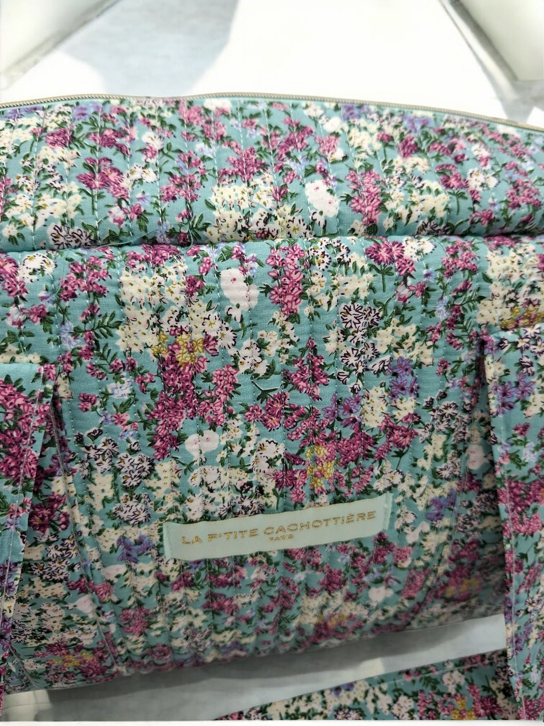 Sac week-end polochon en coton matelassé multicolore liberty fleuri rouge et blanc