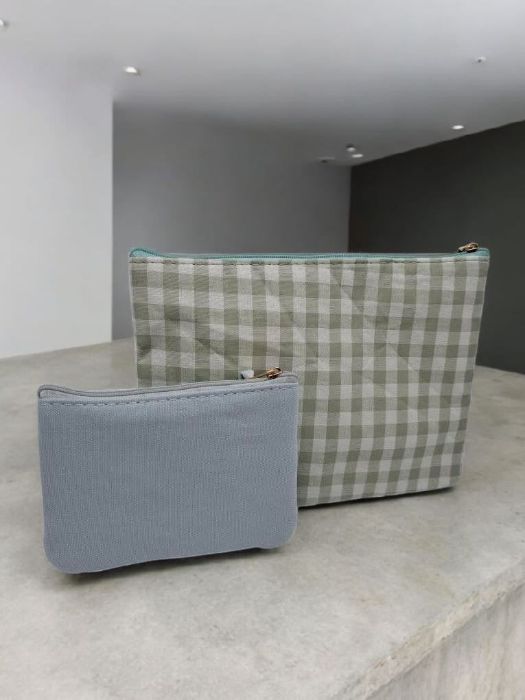 Pochette et trousse en coton vichy motifs à carreaux vert d'eau beige