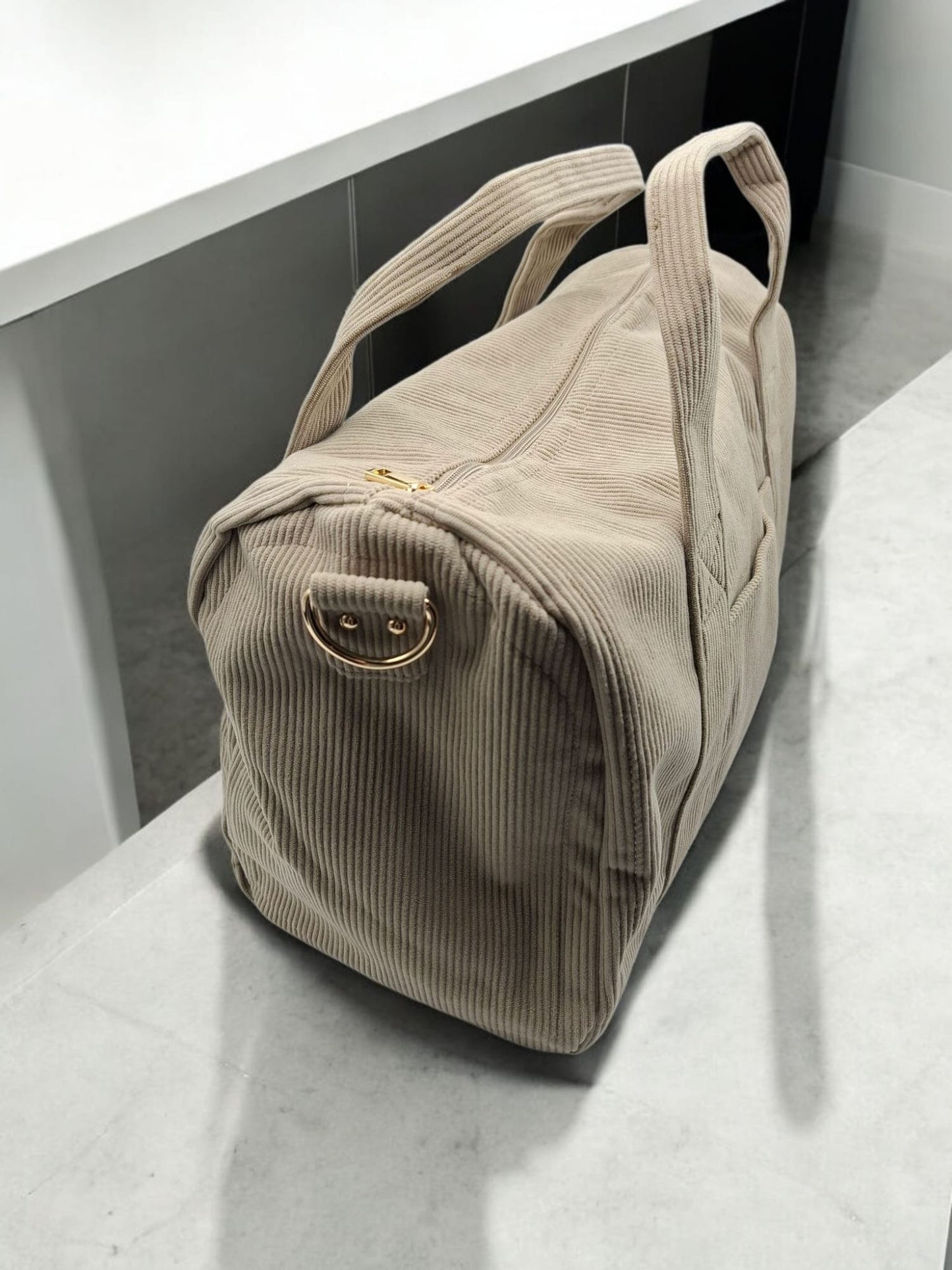 Sac week-end polochon beige effet velours cotelé avec sangle unie