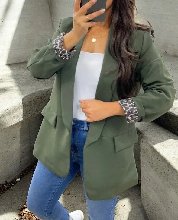 Veste blazer vert kaki avec détails léopard