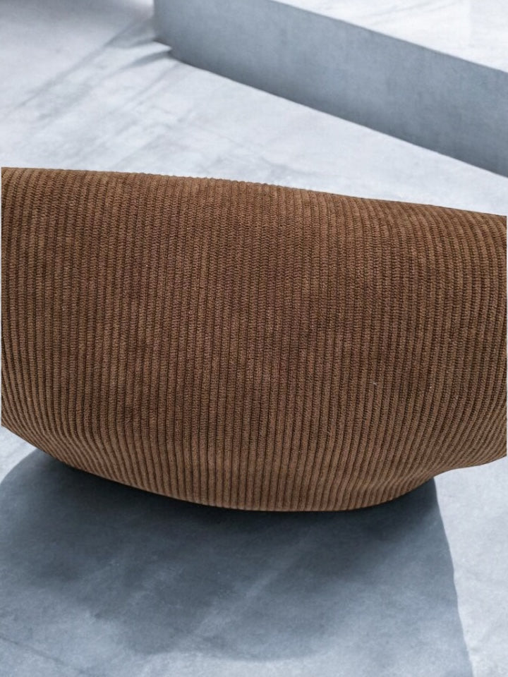 Sac banane en velours côtelé camel doubles curseurs en cuir