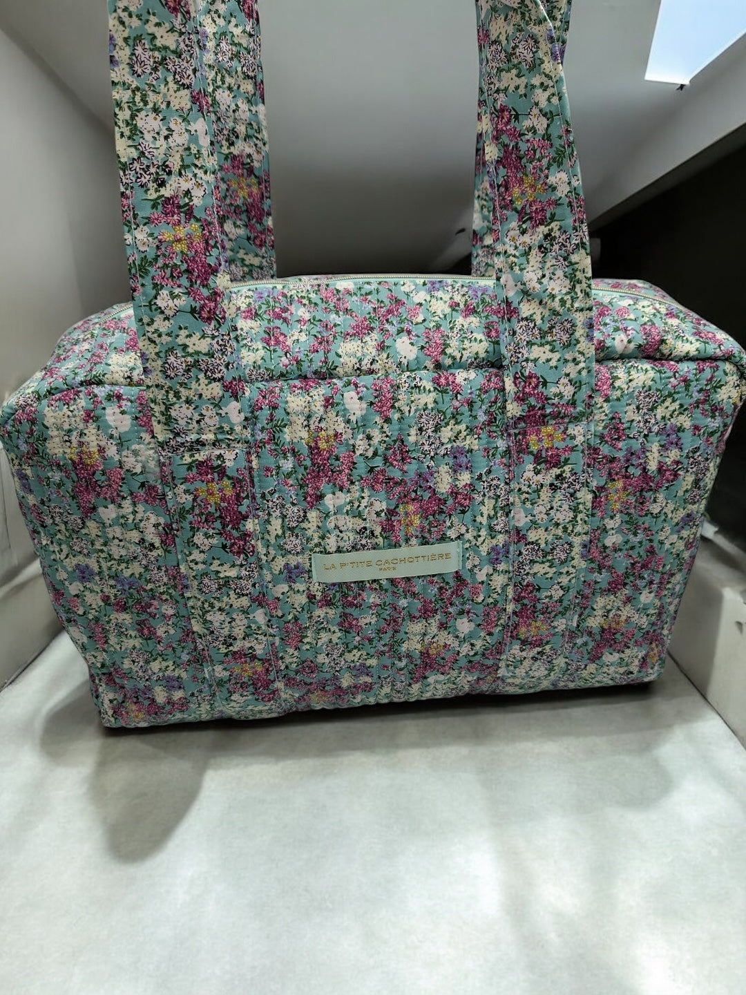Sac week-end polochon en coton matelassé multicolore liberty fleuri rouge et blanc
