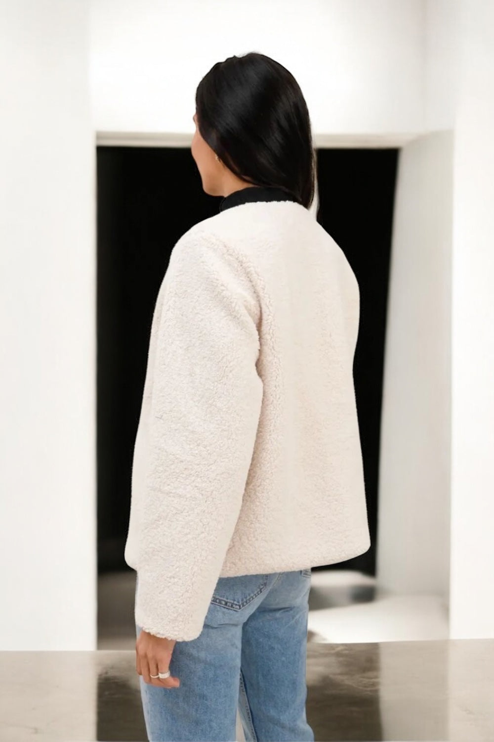 Laura Jo - Manteau Veste courte fourrée réversible kaki avec doublure en sherpa crème