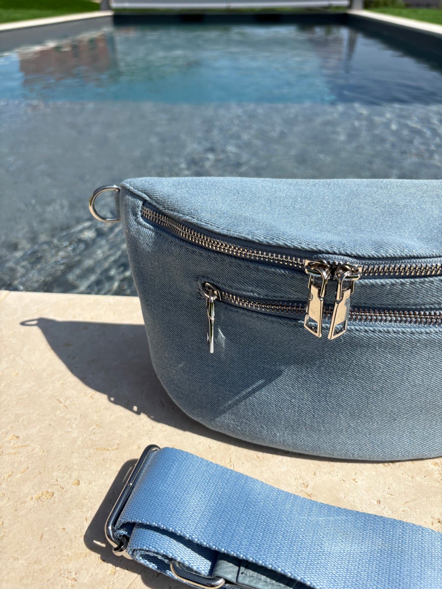 Sac banane XL tissu jean bleu clair 2 poches