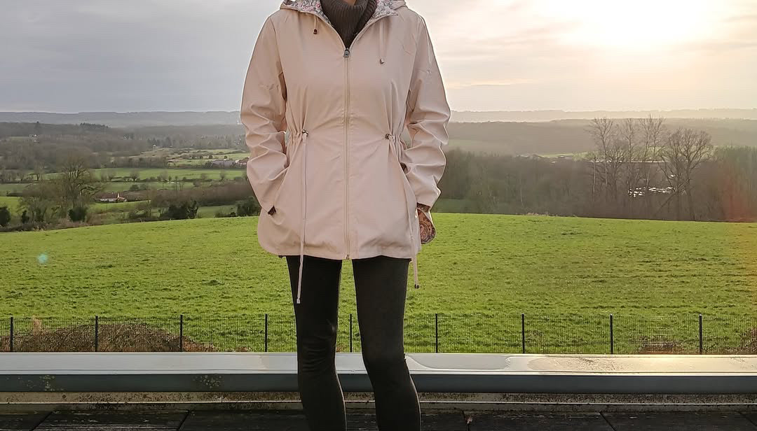 Veste légère et réversible déperlante blanc écru/motifs fleuris