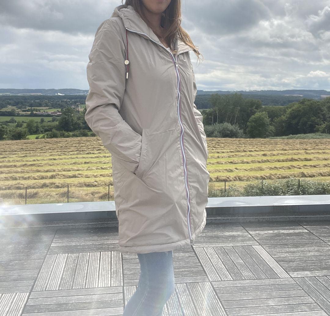 Laura Jo - Imperméable long doublé en fausse fourrure cordon tricolore couleur beige