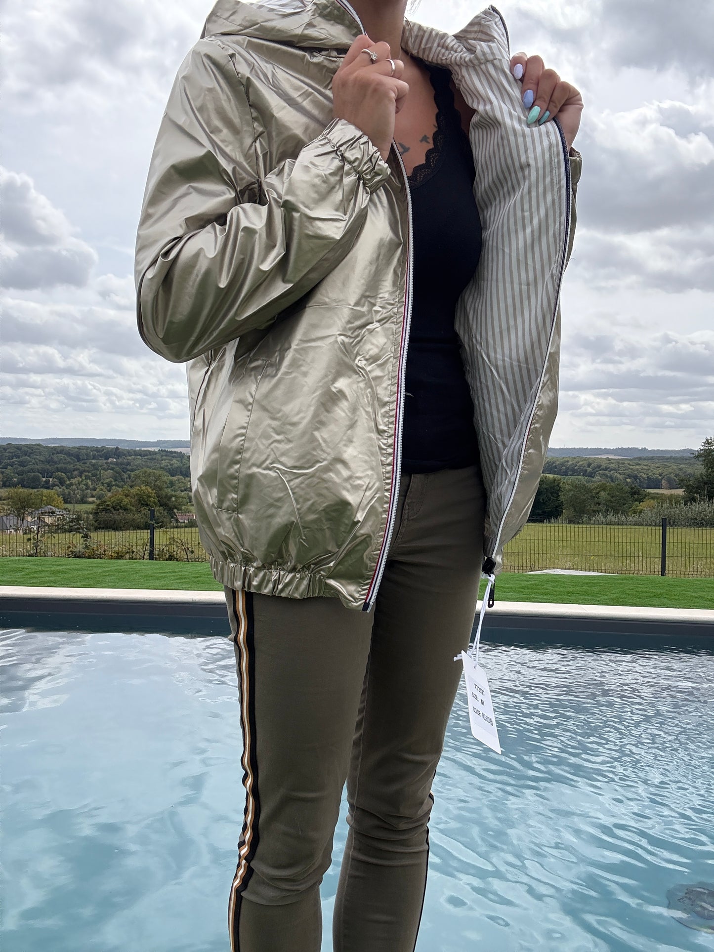 New Lolo - Manteau court mi fesses léger imperméable réversible doré capuche intérieur marin beige blanc