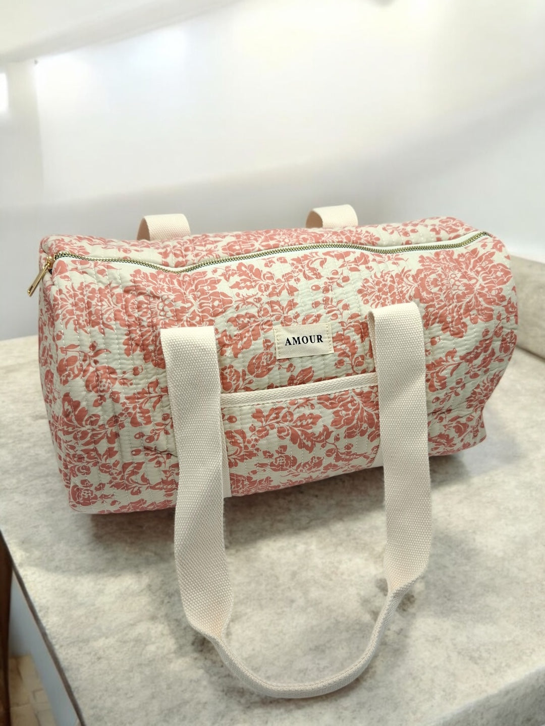 Sac polochon blanc en coton liberty fleuri corail