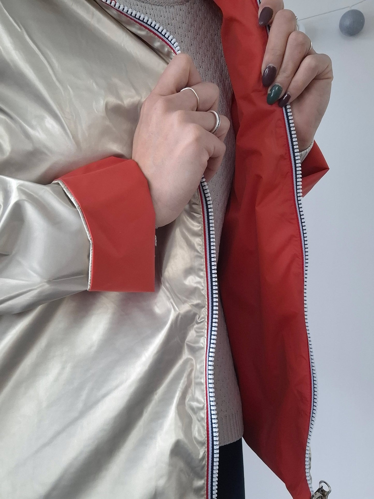 Laura Jo - Imperméable réversible court sans garnissage ouate couleur corail/doré