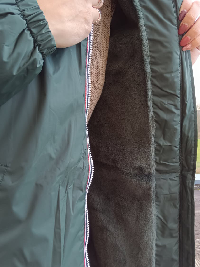 Laura Jo - Imperméable long doublé en fausse fourrure cordon tricolore couleur vert forêt