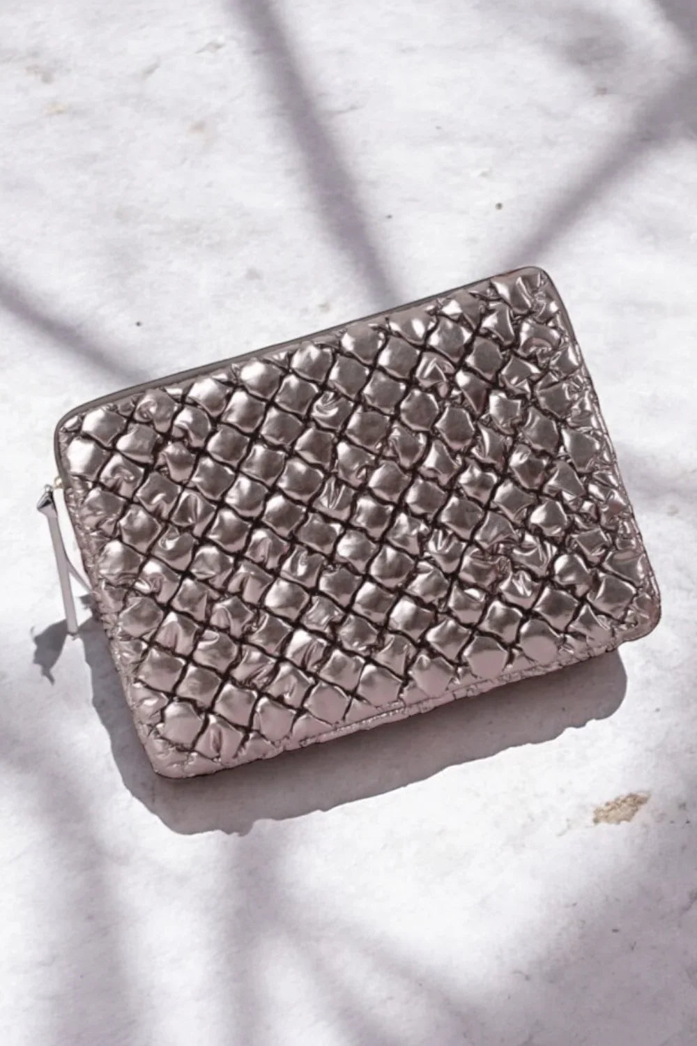 Housse Ordinateur 14 Pouces Argentée Matelassée - Pochette Chic Femme