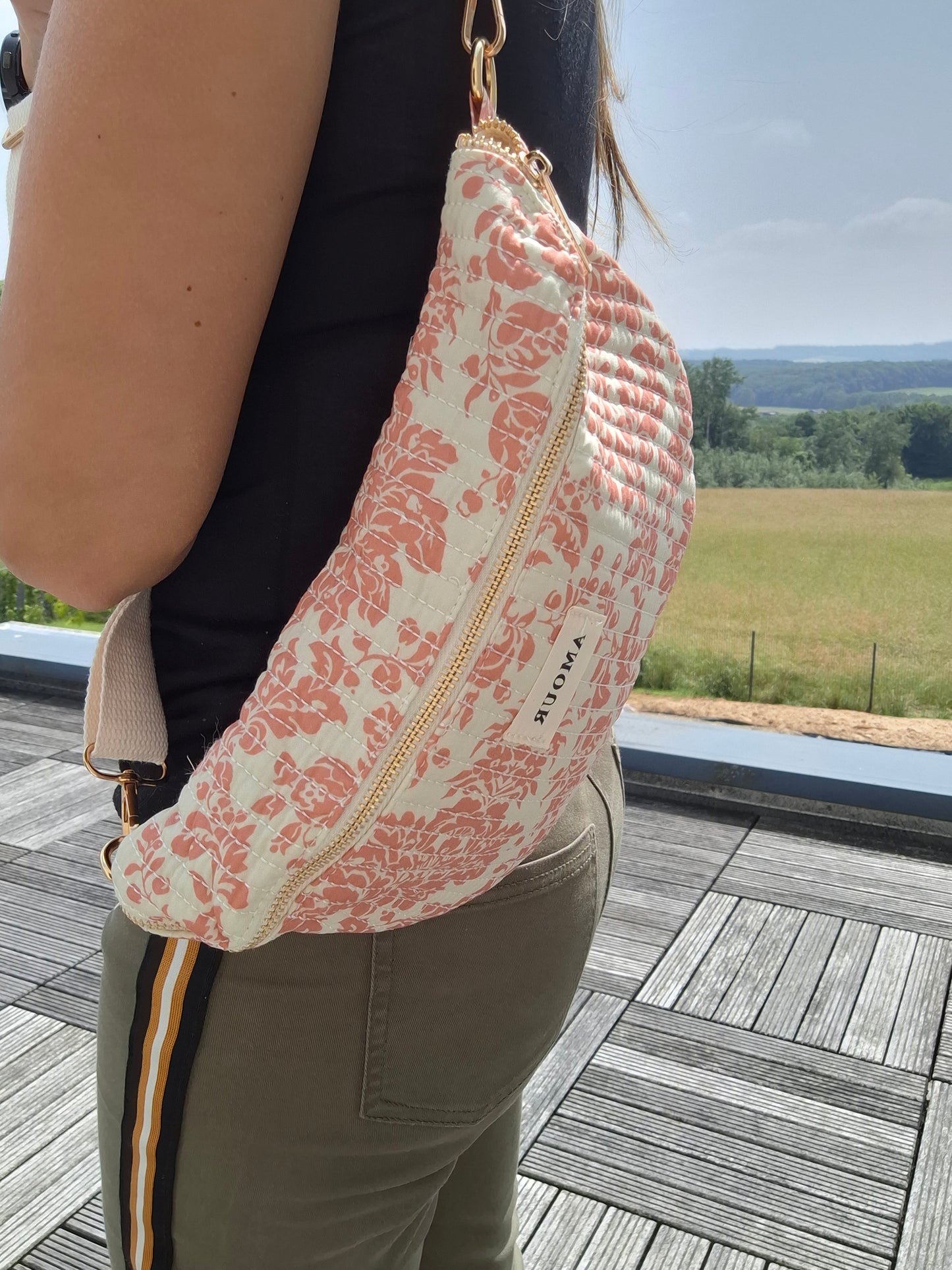 Sac banane coton matelassé blanc liberty fleuri corail creme