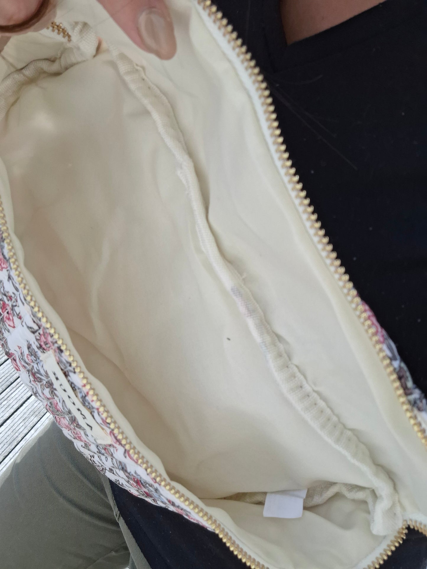 Sac banane en coton matelassé liberty fleuri noir rose creme