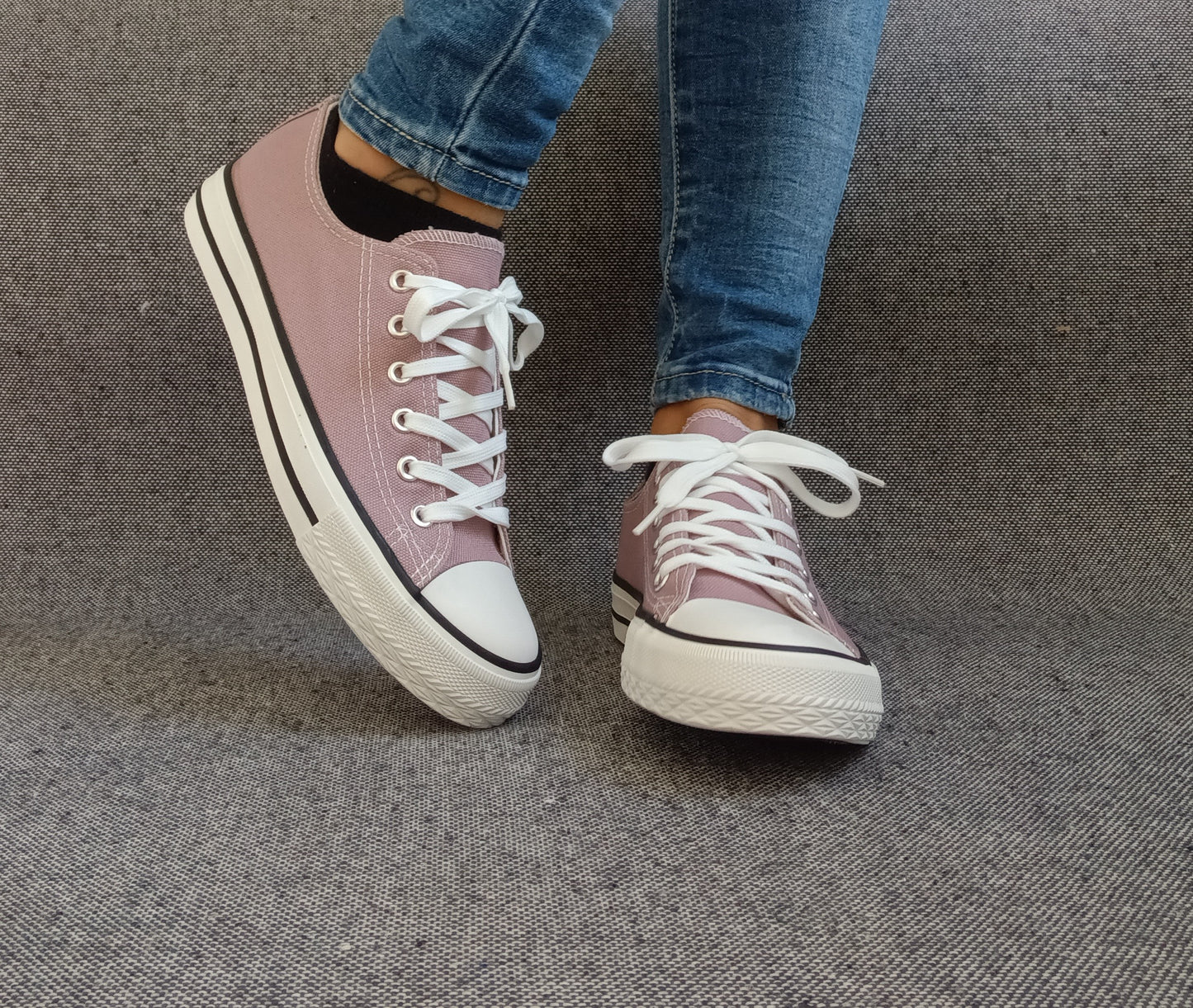Chaussures baskets basses toile violet style converse