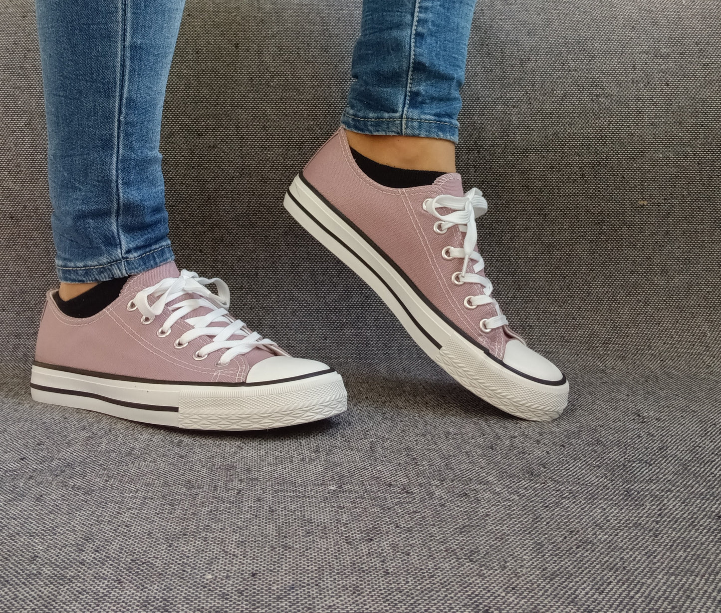 Chaussures baskets basses toile violet style converse