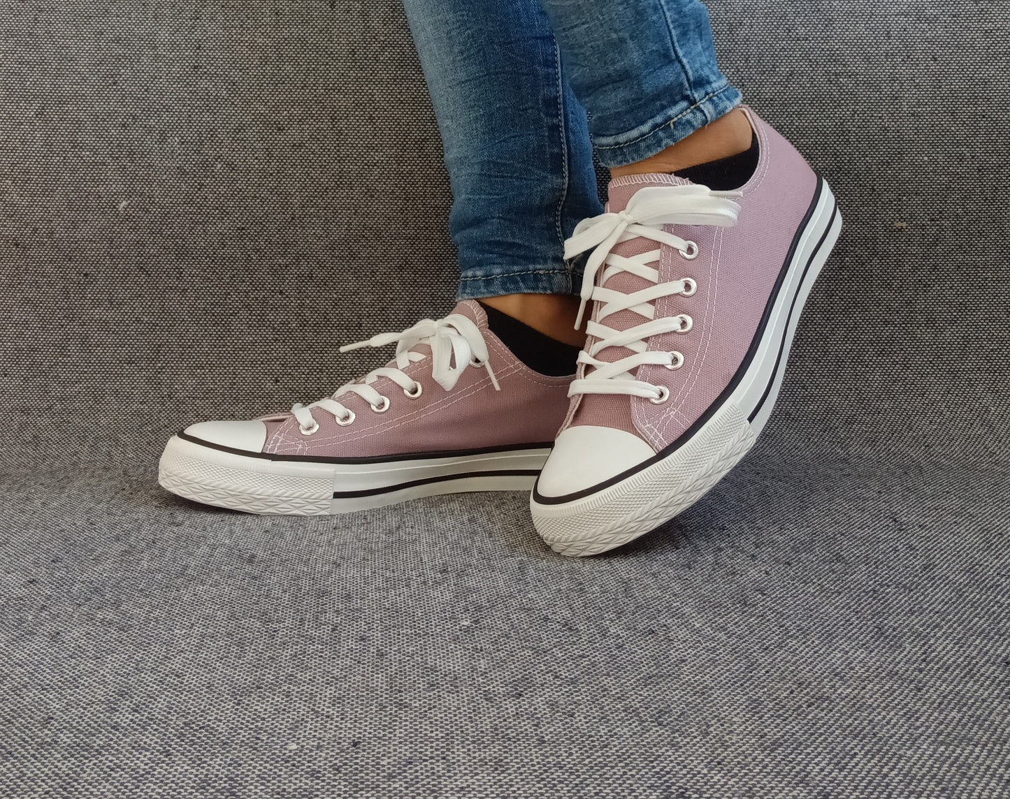 Chaussures baskets basses toile violet style converse