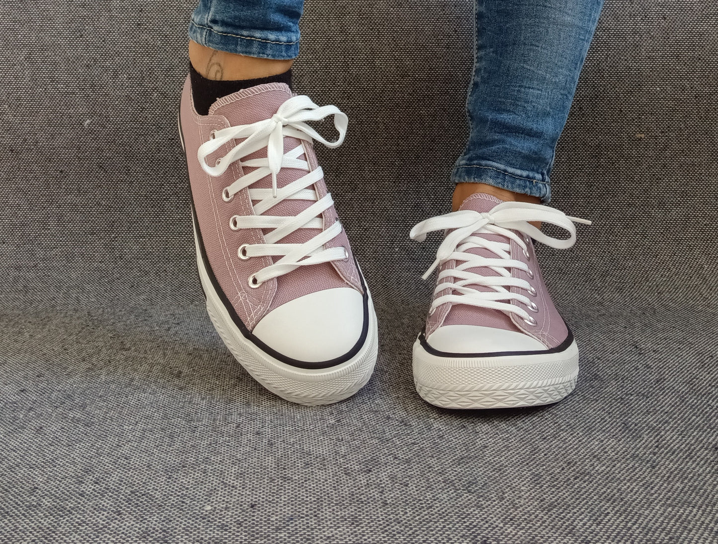 Chaussures baskets basses toile violet style converse