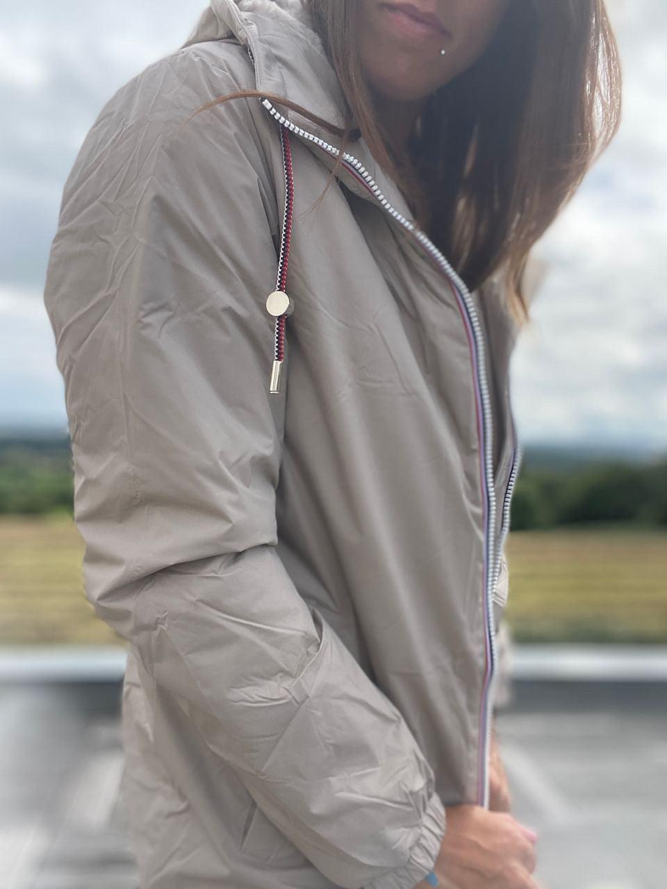 Imperméable long doublé en fausse fourrure cordon tricolore Marque Laura Jo Couleur Beige - Le Petit Placard