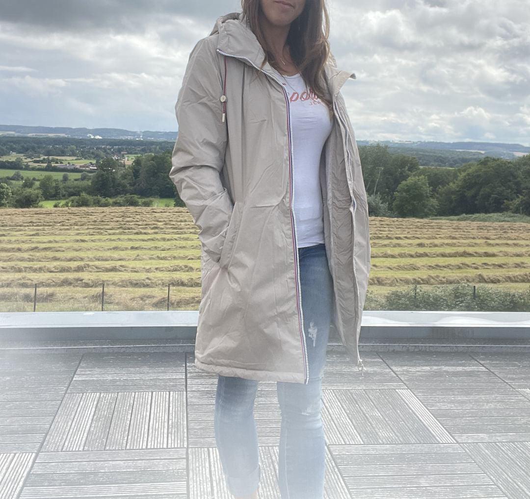 Imperméable long doublé en fausse fourrure cordon tricolore Marque Laura Jo Couleur Beige - Le Petit Placard