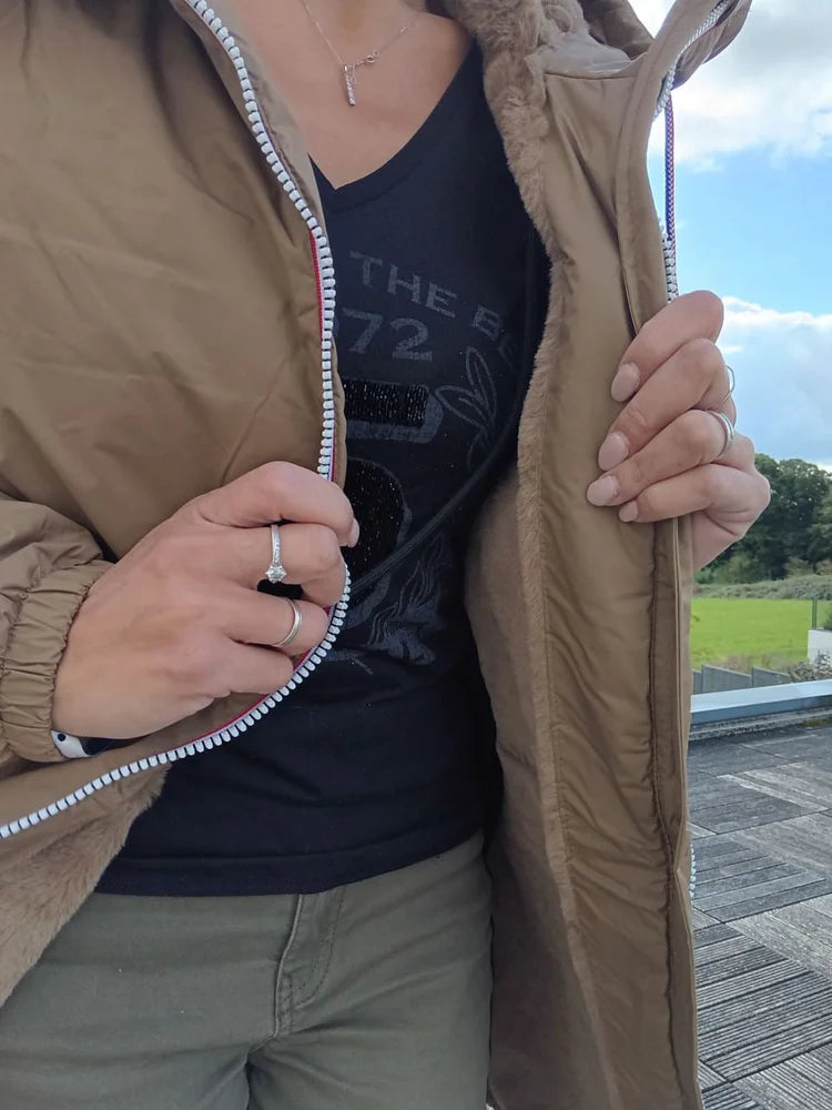 Imperméable long doublé en fausse fourrure cordon tricolore Marque Laura Jo Couleur Camel - Curvy - Le Petit Placard