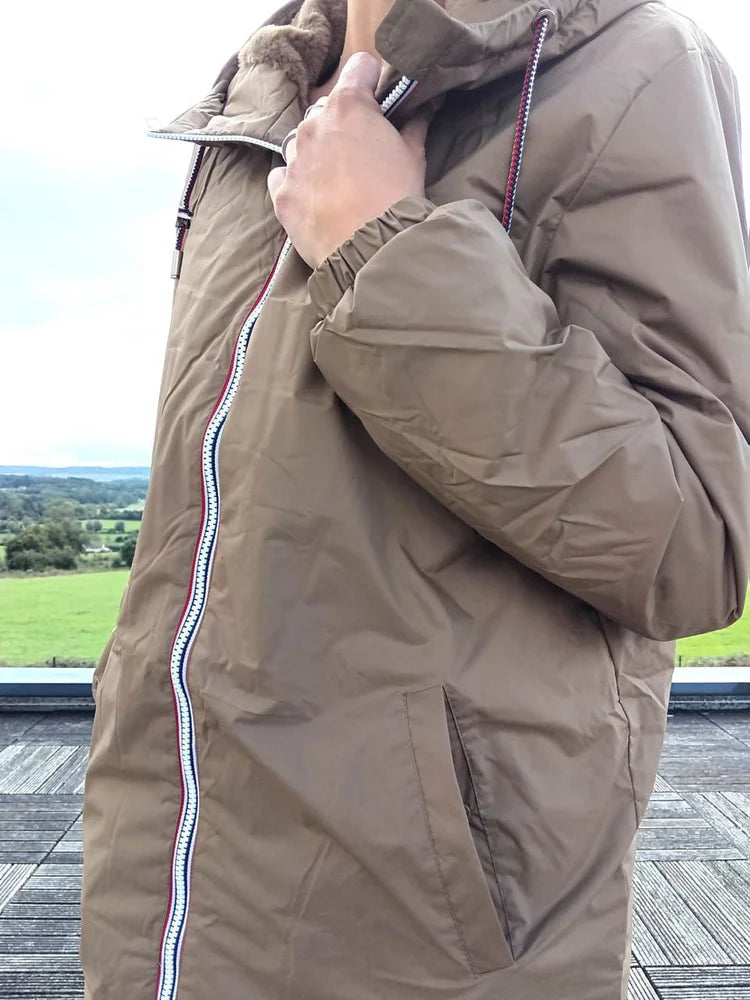 Imperméable long doublé en fausse fourrure cordon tricolore Marque Laura Jo Couleur Camel - Curvy - Le Petit Placard