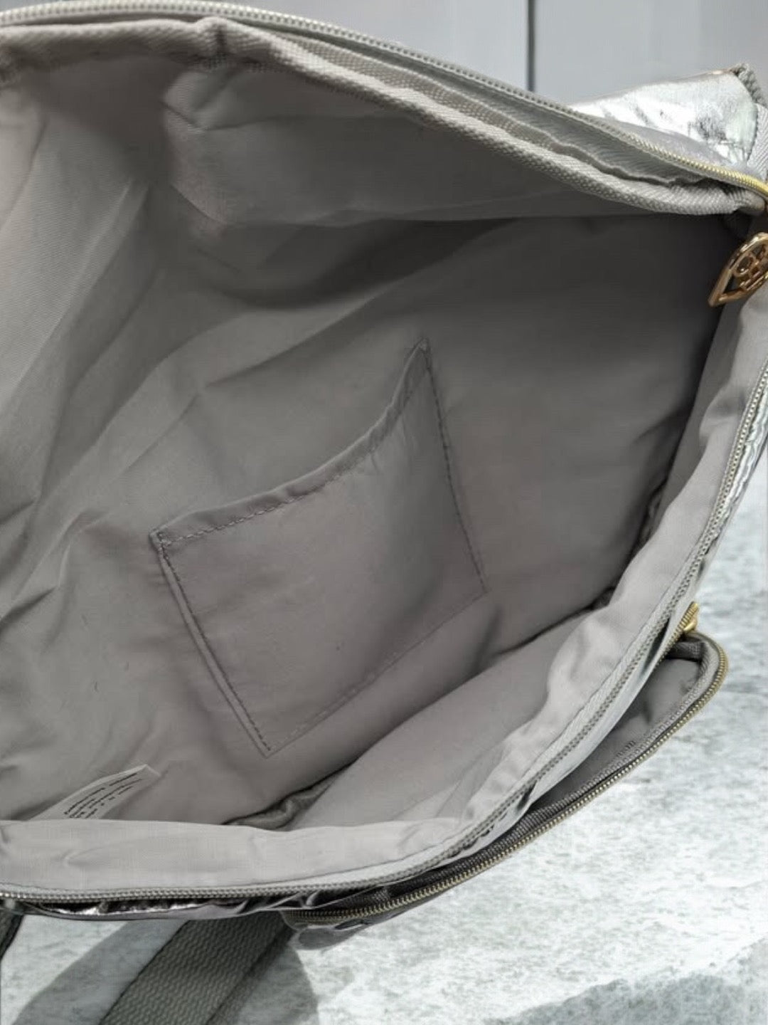 Sac Banane Matelassé Argenté 2 Poches – La Petite Cachottière Paris Le Petit Placard