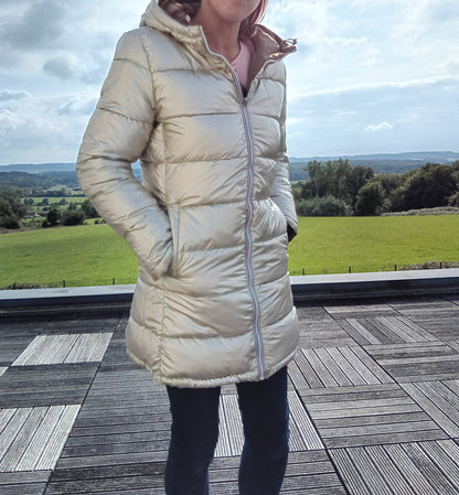 Melya Melody - Manteau long réversible et imperméable matelassé camel/doré - Curvy