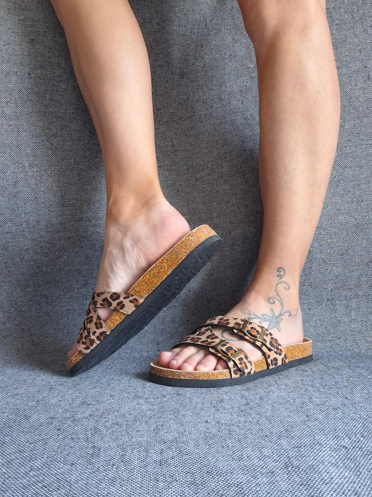 Chaussures sandales type Birk à 2 brides léopard beige semelle intérieure cuir