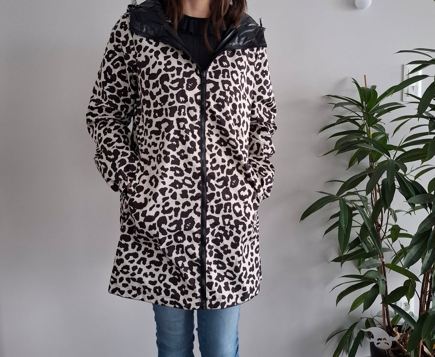 Attrait Paris - Manteau long sans ouate imperméable noir réversible avec motif léopard avec capuche