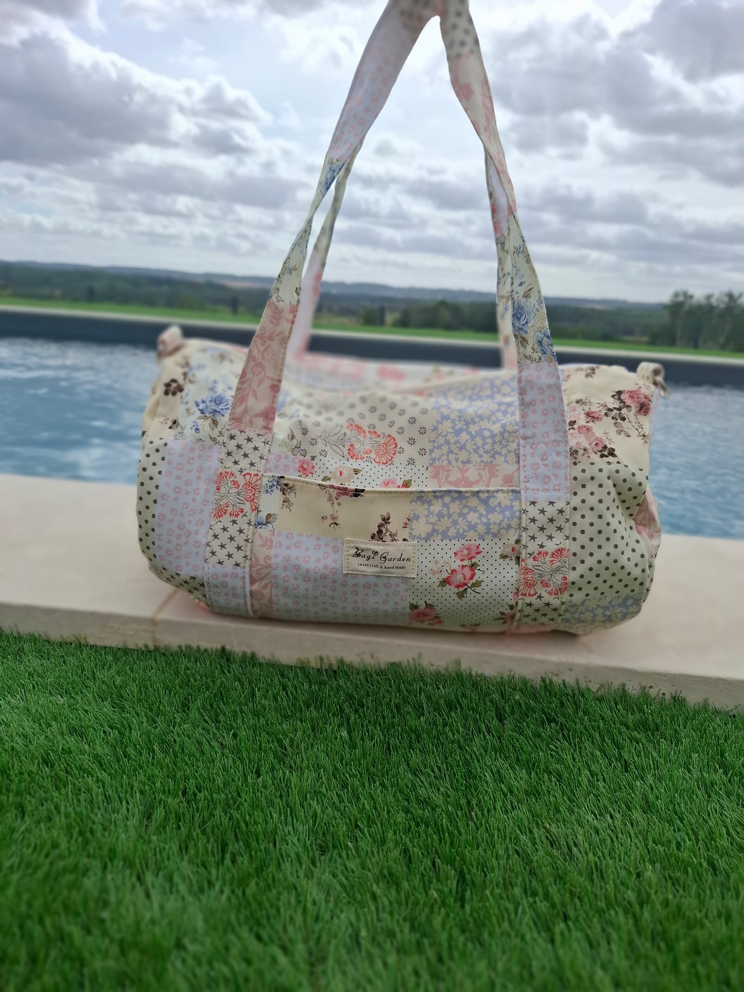 Sac polochon week end de voyage en tissu coton patchwork multicolore fleuri bleu clair orange