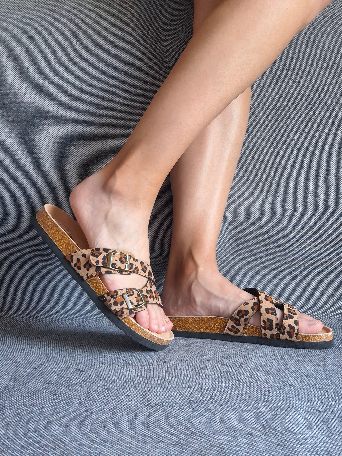 Chaussures sandales type Birk à 2 brides léopard beige semelle intérieure cuir